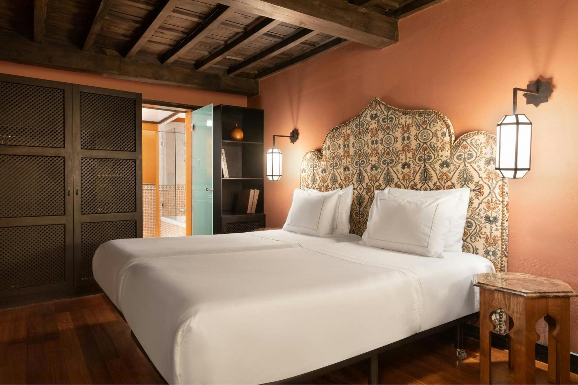Hotel Palacio De Santa Paula, Autograph Collection Гранада Екстериор снимка